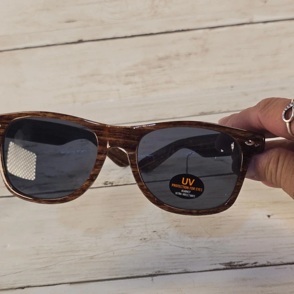 NEW Alta Fillmore Wood Grain Sunglasses Brown Wayfarer UV Protection 90807